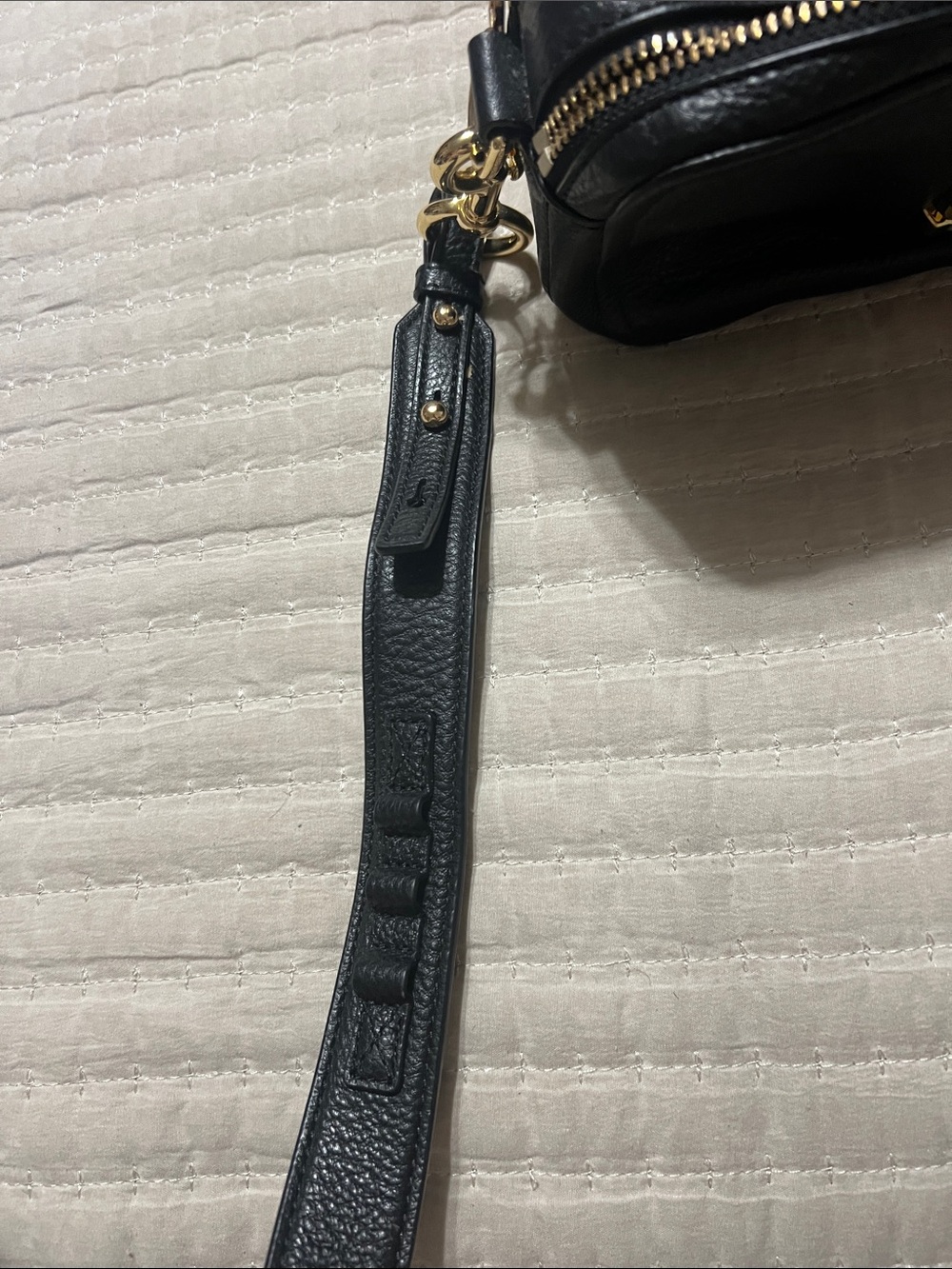 Marc Jacobs Black Leather Crossbody with Gold Double J Hardware Soft Pebble - Picture 8 of 8